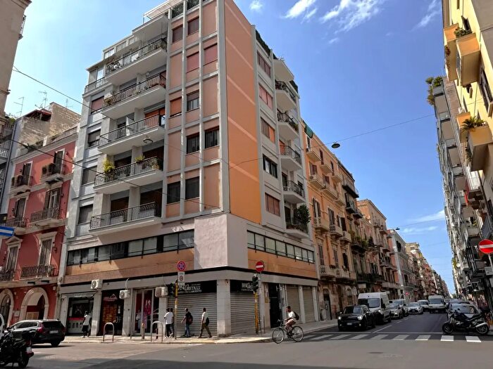 Appartamento quadrilocale in affitto in Via Quintino Sella, Bari