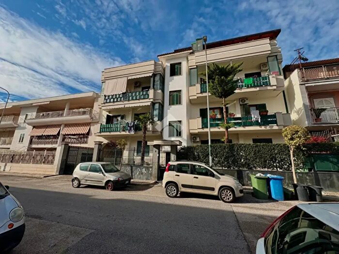 Appartamento trilocale in vendita in Via Fratelli Cervi, Caivano