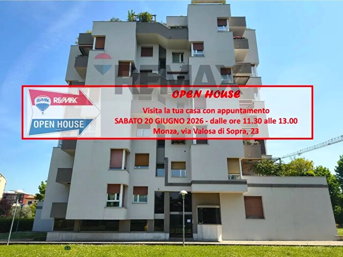 Appartamento trilocale in vendita in Via Valosa di Sopra, Monza
