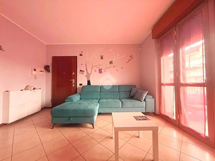 Appartamento trilocale in vendita in Via Marco Biagi, Gerenzano
