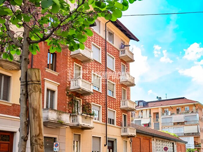 Appartamento trilocale in vendita in Via Capua, Torino