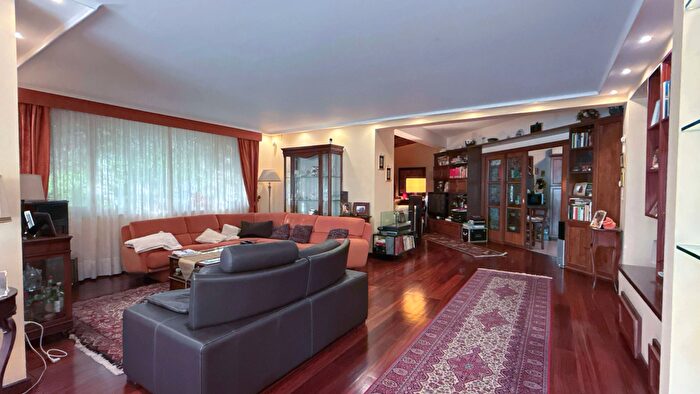 Casa con 7 locali in vendita in Traversa Sinerchia, Siracusa