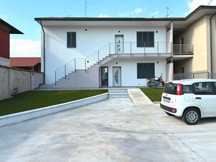Appartamento trilocale in affitto in Centro, Arluno