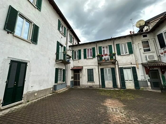 Appartamento con 5 locali in vendita in Via Federico Borromeo, Lecco