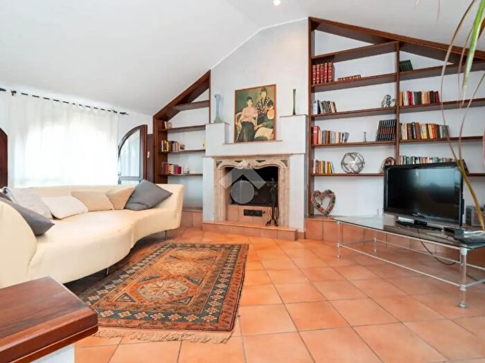 Casa con 5 locali in vendita in Via Vietta, Caselle Torinese