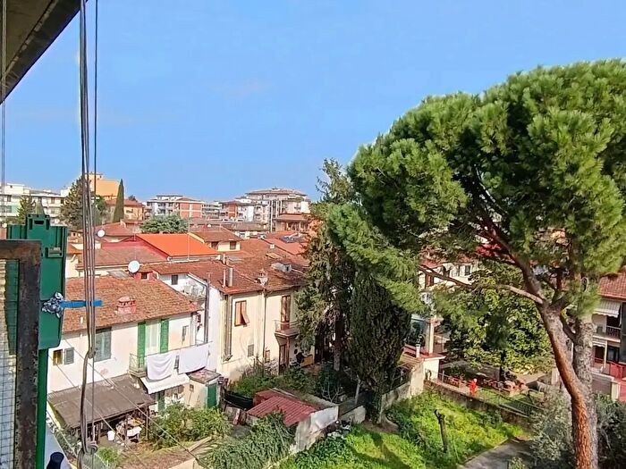 Appartamento trilocale in vendita in Viale Morelli, Scandicci