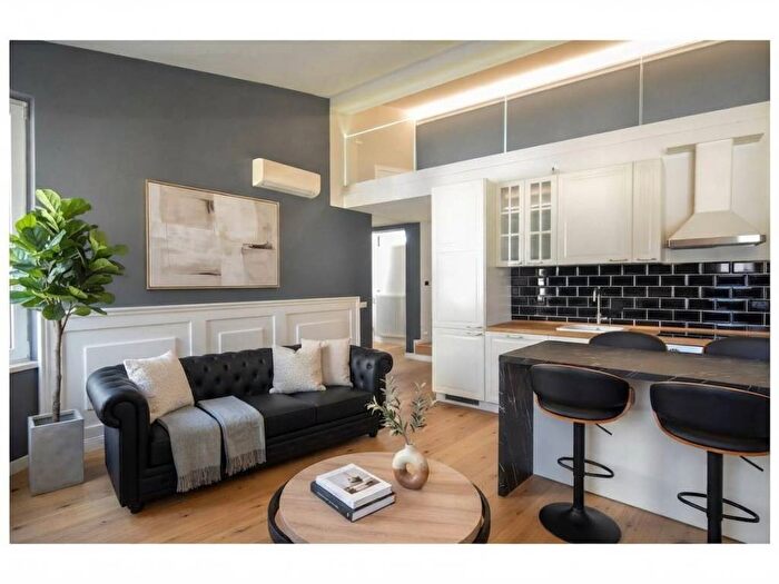 Appartamento quadrilocale in vendita in Via dei Ginori, Duomo, Firenze