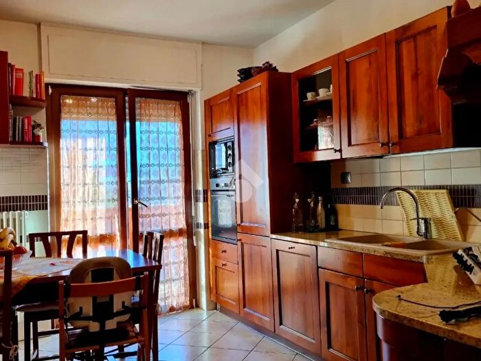 Appartamento quadrilocale in vendita in Via Gilles De Chevreres, Aosta