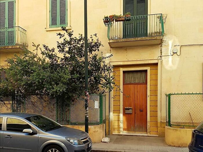 Appartamento con 5 locali in affitto in Via Domenico de Angelis Lecce, San Pio Idria, Lecce