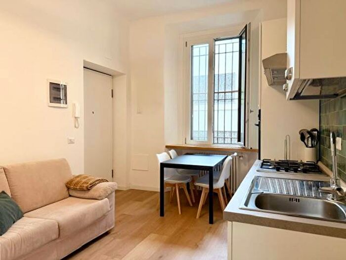 Appartamento bilocale in affitto in Via Costanza, Washington, Milano