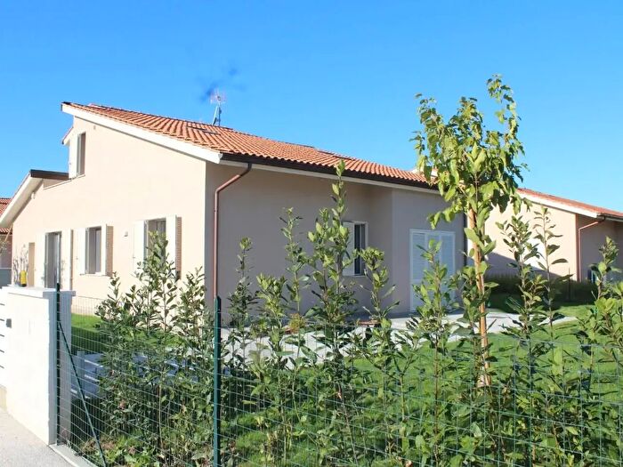 Casa con 6 locali in vendita in San Giuliano Terme