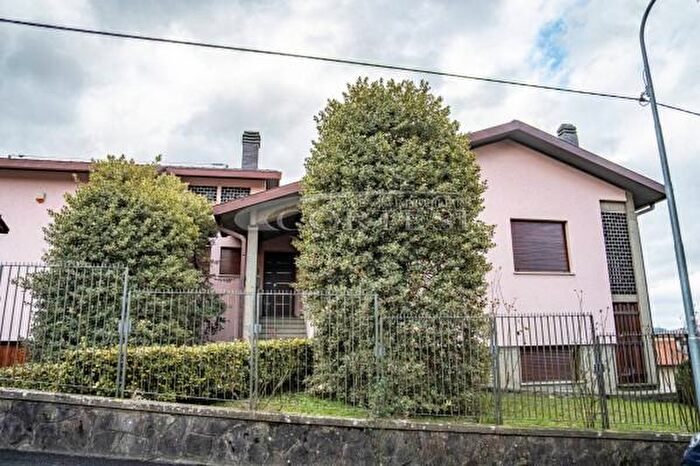 Casa con 6 locali in vendita in Via Giovanni Boccaccio, Citta Di Castello