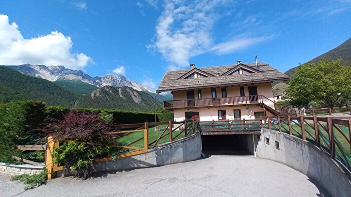 Appartamento bilocale in affitto in Via Bardonecchia, Oulx