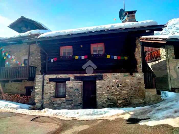 Casa trilocale in vendita in Frazione Tignet, Valsavarenche