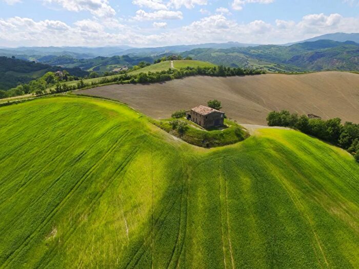 Casa quadrilocale in vendita in Località Pirlo, Piandimeleto