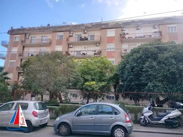 Appartamento trilocale in vendita in Catania