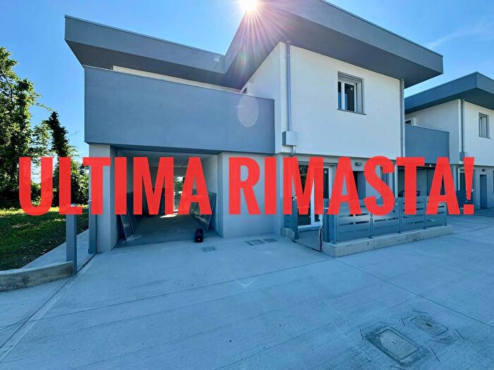 Casa quadrilocale in vendita in Via Mazzini, Pontirolo Nuovo