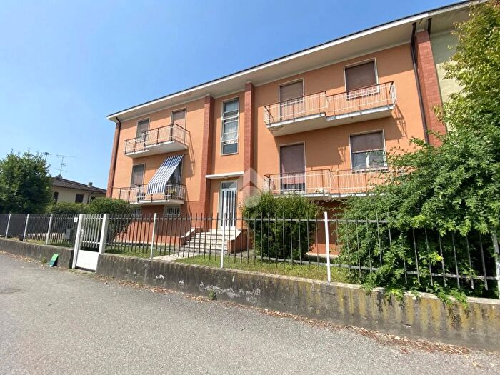 Appartamento trilocale in vendita in Via Tintoretto, Piadena Drizzona