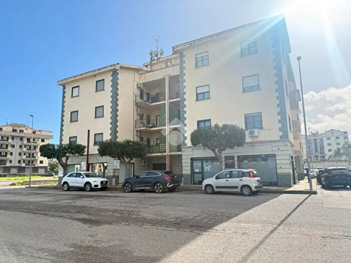 Appartamento quadrilocale in vendita in Via F Joele, CoriglianoRossano