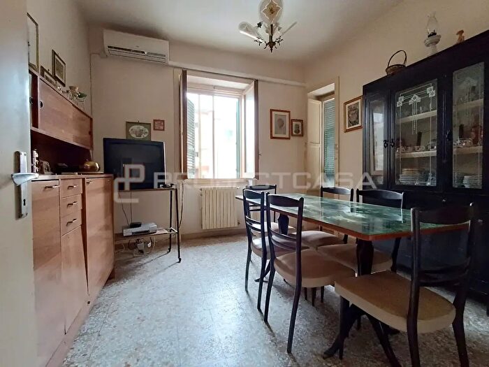 Appartamento con 5 locali in vendita in Via a Galateo De Ferraris, Maglie