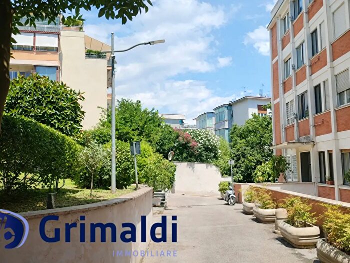 Appartamento monolocale in vendita in Via Francesco Petrarca, Napoli