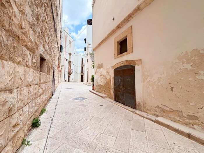 Casa monolocale in vendita in Via S Chiara, Putignano