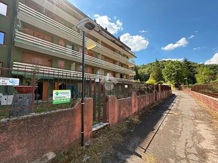 Appartamento trilocale in vendita in Residence Margherita, Filettino