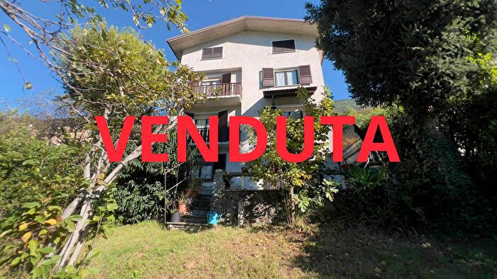 Casa con 8 locali in vendita in Berbenno Di Valtellina