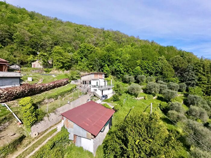 Casa con 5 locali in vendita in Strada Provinciale Lovegno, Pieve Di Teco