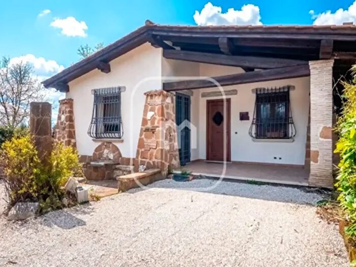 Casa quadrilocale in vendita in Via di Colle Farinaccio, San Cesareo