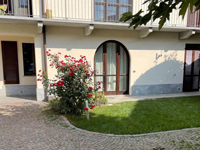 Appartamento trilocale in affitto in Via Cesare Balbo, Centro, Alba