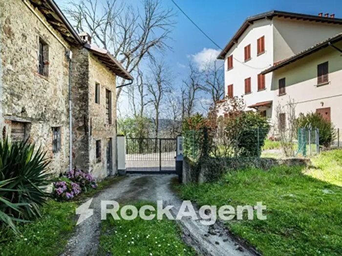 Appartamento quadrilocale in vendita in Frazione Camolino, Montesegale