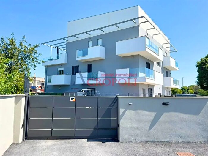 Appartamento bilocale in vendita in Via Campo Le Rose, Anguillara Sabazia