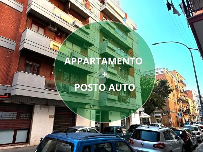 Appartamento trilocale in vendita in Via Dogali, Foggia