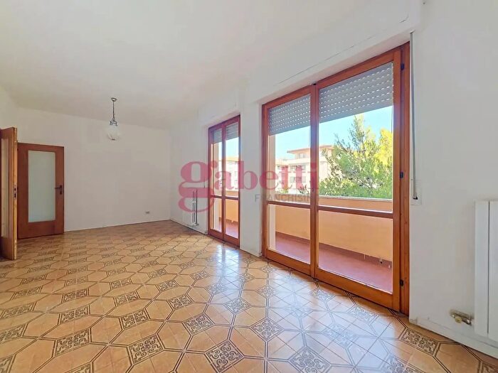 Appartamento con 5 locali in vendita in Via Buffalmacco, Pisa