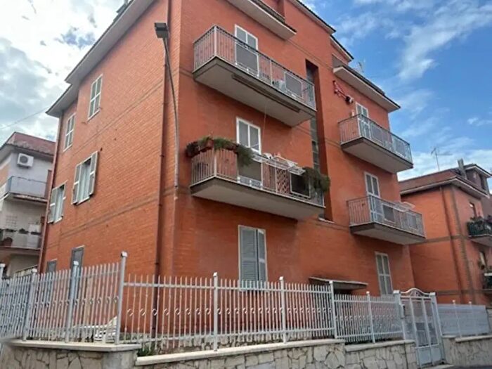 Appartamento monolocale in vendita in Via della Betulla, Tivoli