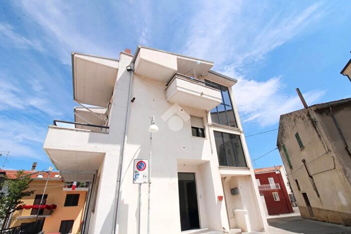 Appartamento quadrilocale in vendita in PZa della Chiesa, Ortona