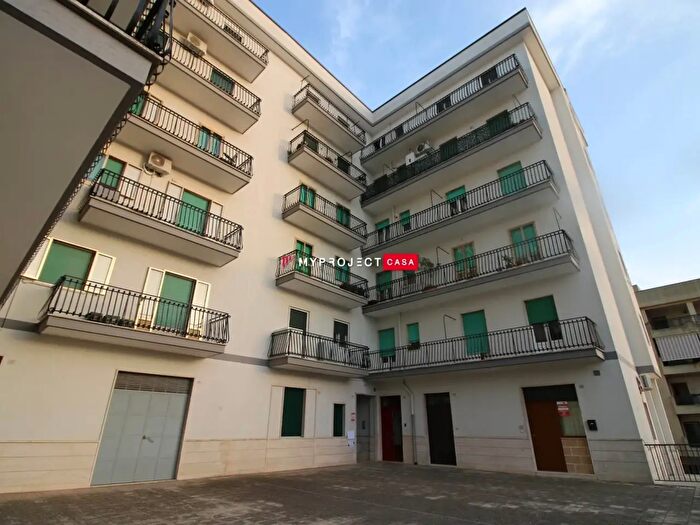 Appartamento trilocale in vendita in Via Gioacchino Rossini, Martina Franca