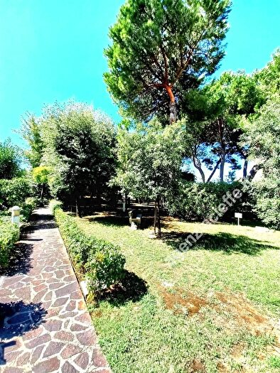 Casa trilocale in vendita in Massa