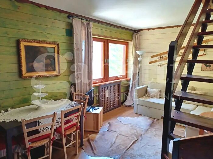 Appartamento trilocale in vendita in Via Monte Rotella Snc, Pescocostanzo