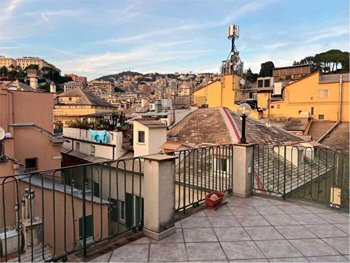 Appartamento quadrilocale in affitto in Via XXV Aprile, Centro Città, Genova