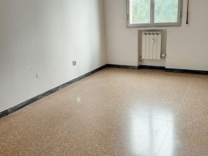 Appartamento quadrilocale in vendita in Via Calabria, Bologna