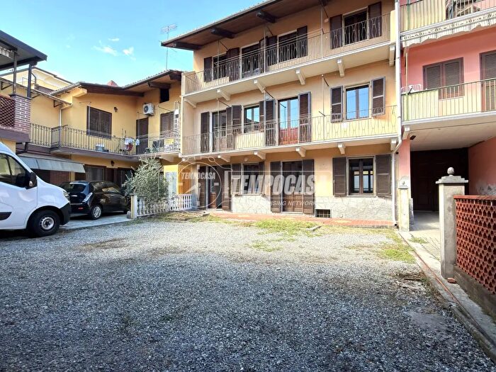Casa con 6 locali in vendita in Via Somis, Strambino