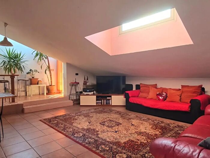 Casa quadrilocale in vendita in Via Colle di Vallevona, Pescara