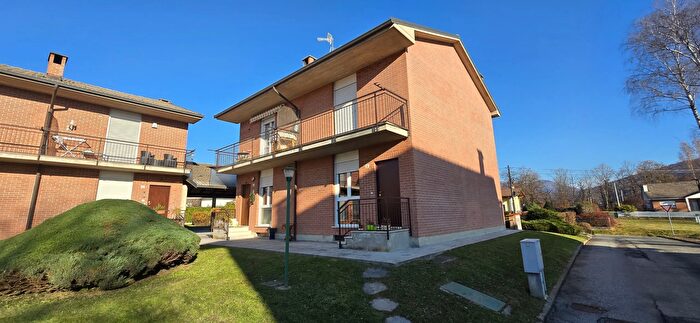 Casa quadrilocale in vendita in d Via Piave Cerei Tollegno Biella Piemonte Italia, Tollegno