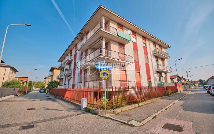 Appartamento trilocale in vendita in Cerano