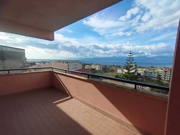 Appartamento quadrilocale in vendita in Via Trapezzoli Sudvia Trapezzoli Sud San Gregorio, Reggio di Calabria