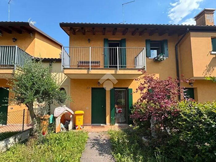 Casa trilocale in vendita in Via Caccianiga, Maserada Sul Piave