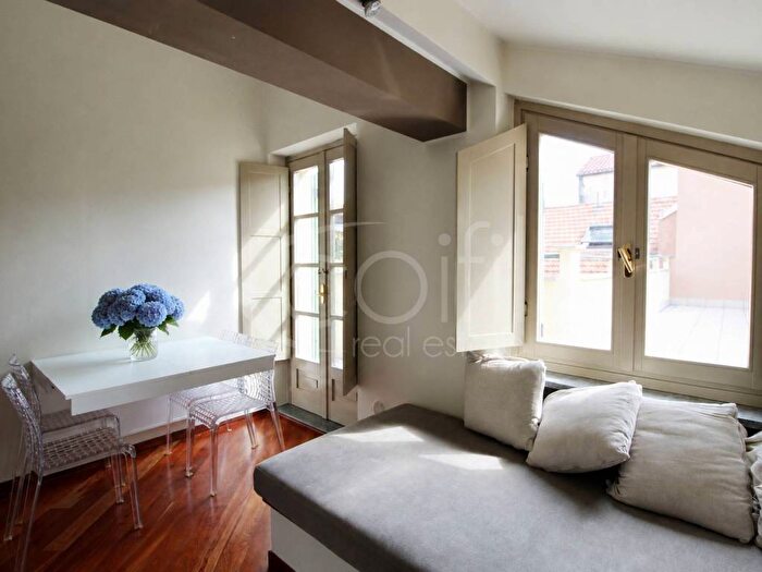 Appartamento bilocale in affitto in Via Bigli, Scala Manzoni, Milano