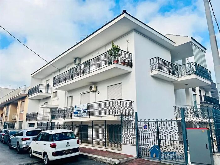 Casa con 5 locali in vendita in Capurso